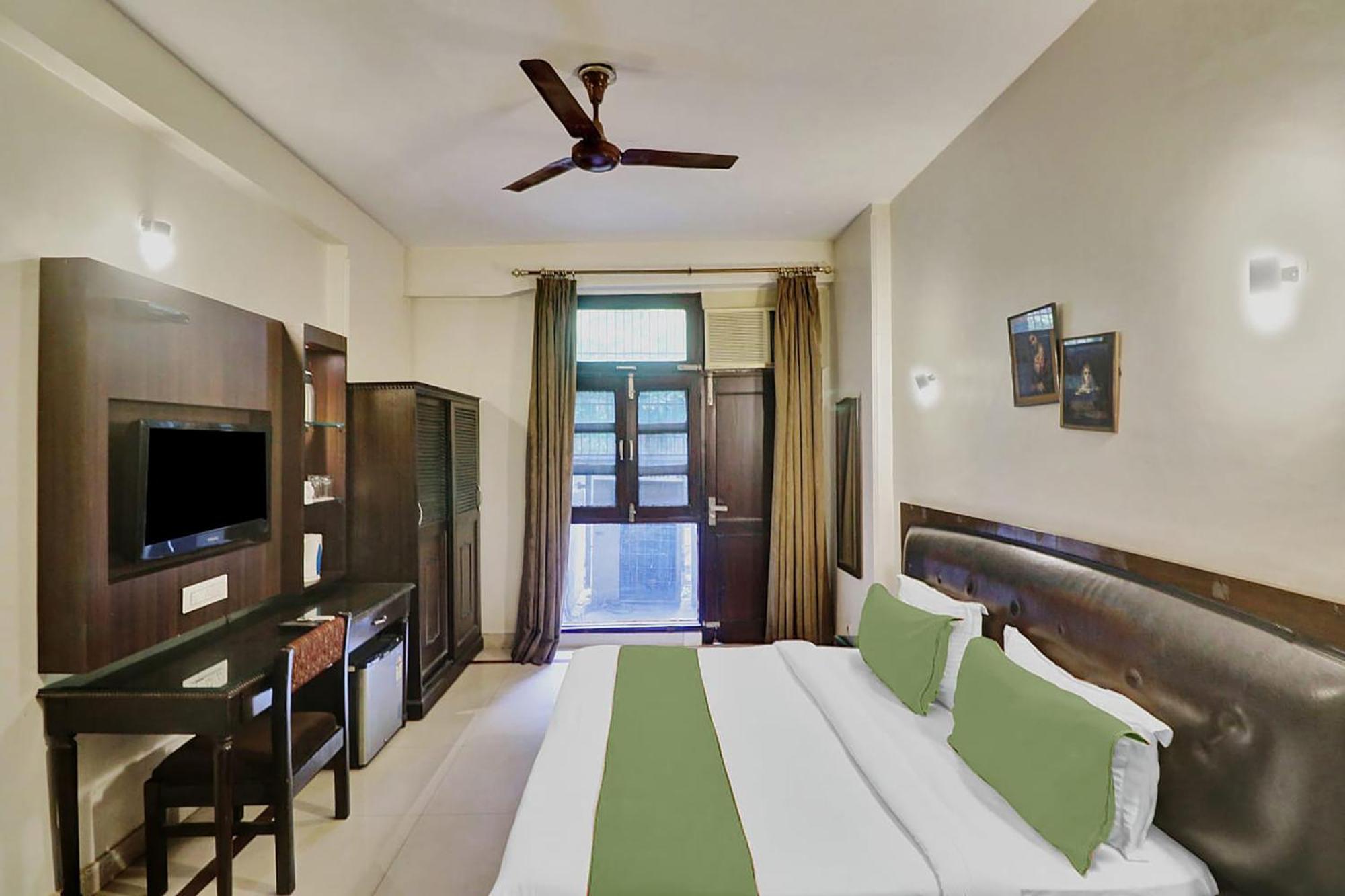 Hotel Fabexpress Lloyd House Nuova Delhi Esterno foto