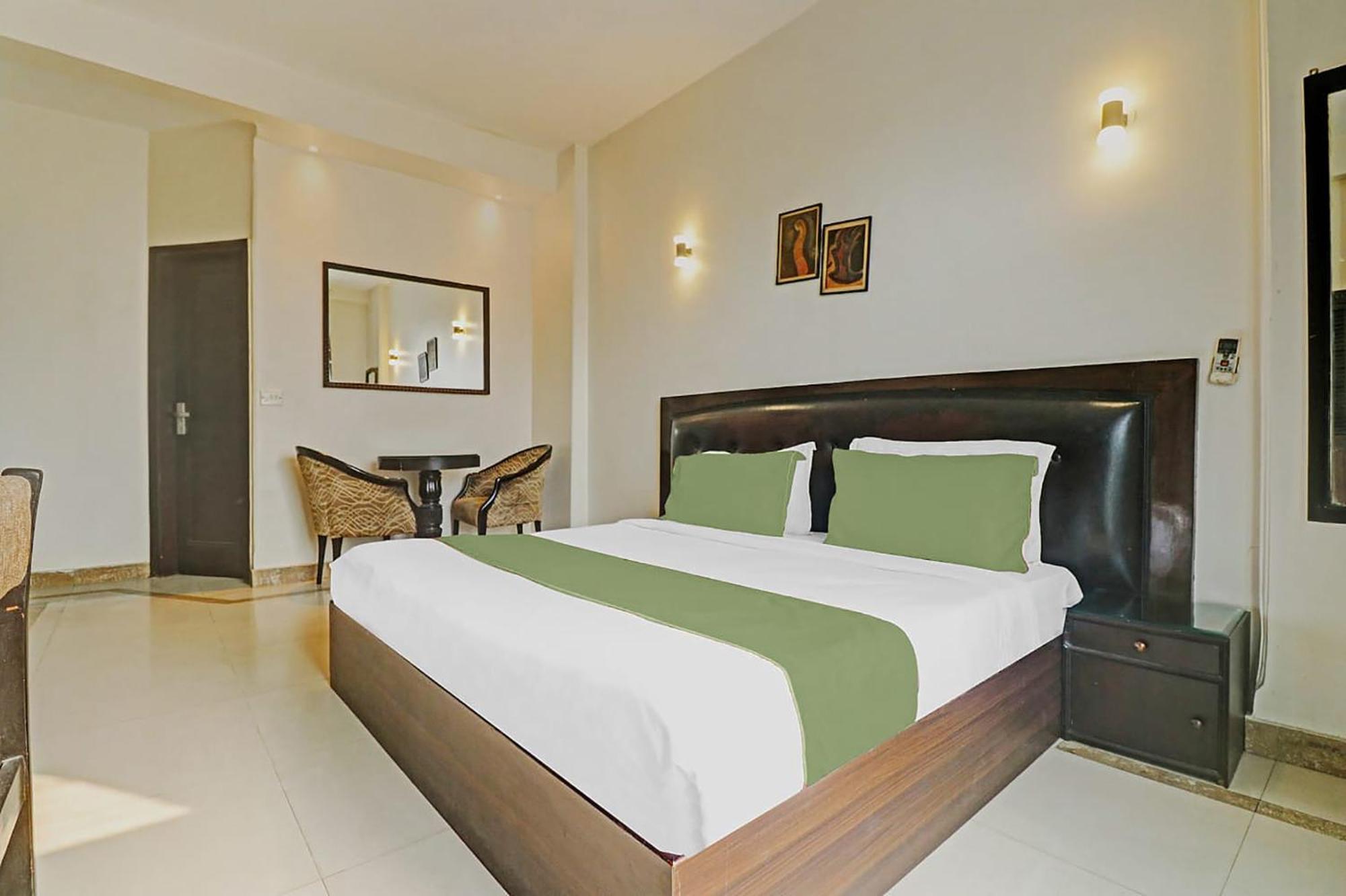Hotel Fabexpress Lloyd House Nuova Delhi Esterno foto