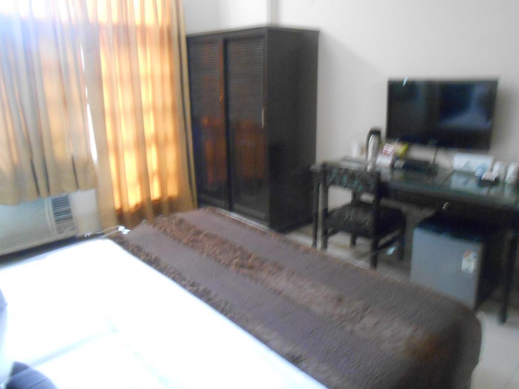 Hotel Fabexpress Lloyd House Nuova Delhi Esterno foto