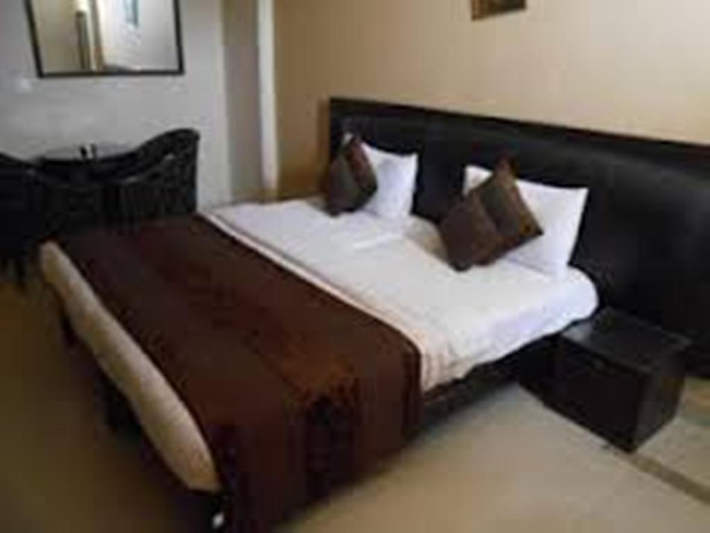 Hotel Fabexpress Lloyd House Nuova Delhi Esterno foto