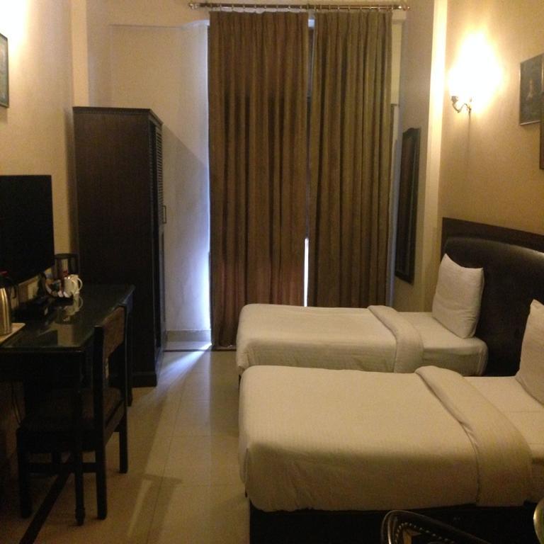 Hotel Fabexpress Lloyd House Nuova Delhi Esterno foto
